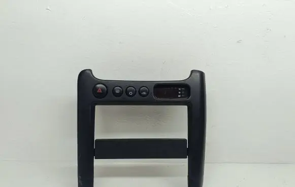 KIA Sportage Radio/GPS head unit trim 0K08B64270