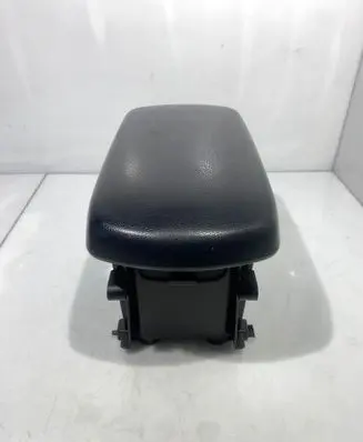 Toyota RAV 4 (XA40) Armrest 5882342010