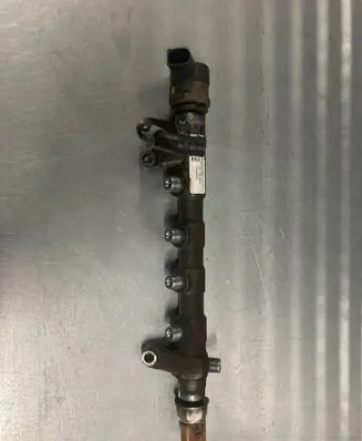Volkswagen PASSAT B7 Fuel main line pipe 03L130089J