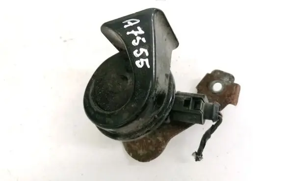 Skoda Octavia Mk2 (1Z) Horn signal E9011157