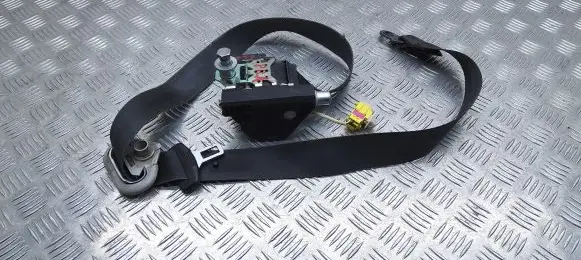 Volkswagen Caddy Front seatbelt 2K0857805F