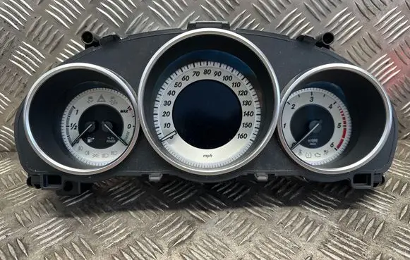 Mercedes-Benz E W212 Speedometer (instrument cluster) A2C87306600 2129014605 502724