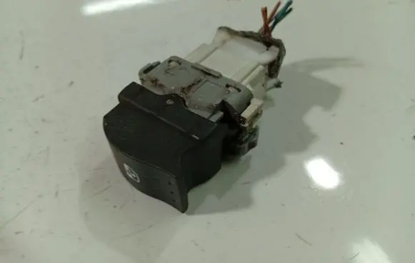 Renault Megane II Electric window control switch