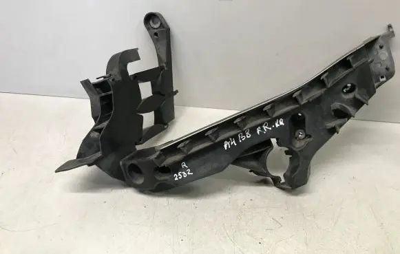Audi A4 S4 B8 8K Headlight/headlamp mounting bracket 8K0805607L