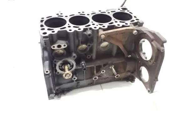 Nissan Primera Engine block 49172