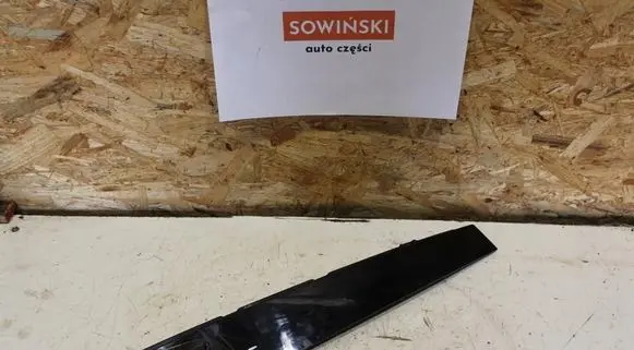 Volvo V40 Front door trim (molding) 31391183
