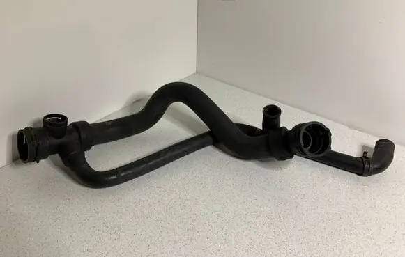 Volkswagen PASSAT B5.5 Engine coolant pipe/hose 8D0121049H