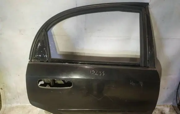 Chevrolet Lacetti Rear door juodos