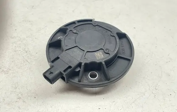 Nissan Patrol 260 Rear glass lock/latch Q187 34779309