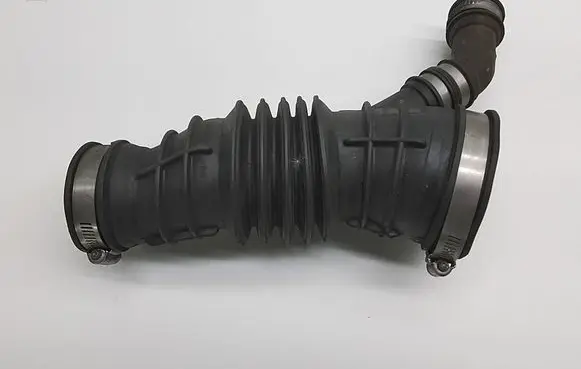 Ford Mondeo MK V Air intake hose/pipe DS739R504MB