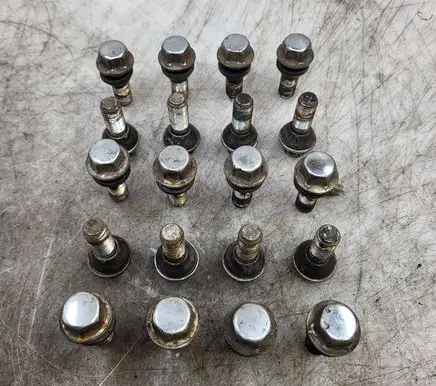 Volvo S60 Nuts/bolts 