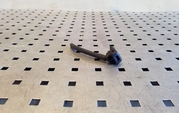 Windshield washer spray nozzle