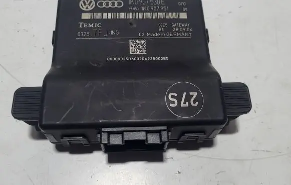 Volkswagen Golf V Gateway control module 1K0907530E 0325 1K0907951