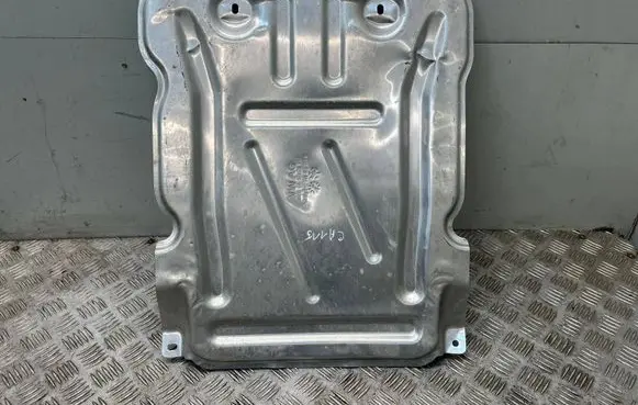 Audi A3 8Y Engine splash shield/under tray 5Q0825230K