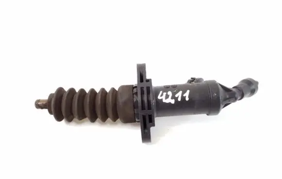 Clutch slave cylinder