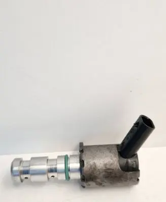 Ford B-MAX Oil pressure sensor CM5G6C880CA