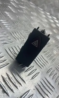 Mercedes-Benz E W212 Hazard light switch 2129052600