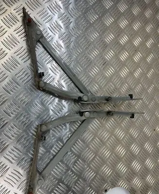 Lexus LS 430 Tailgate/trunk/boot hinge