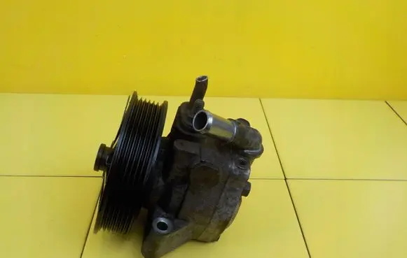 Ford Mondeo MK IV Power steering pump AG913A696CA 16SP20