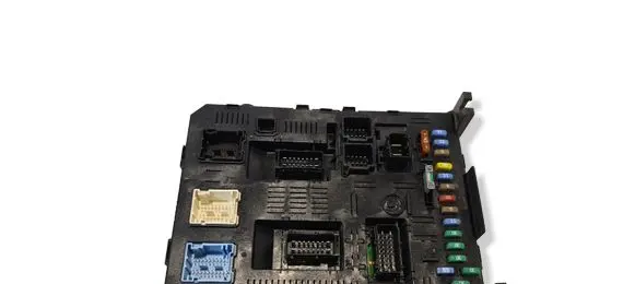 Peugeot 307 Comfort/convenience module 9661940180