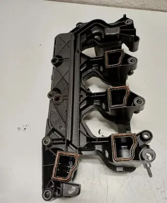 Peugeot 3008 II Rocker cam cover P1001845