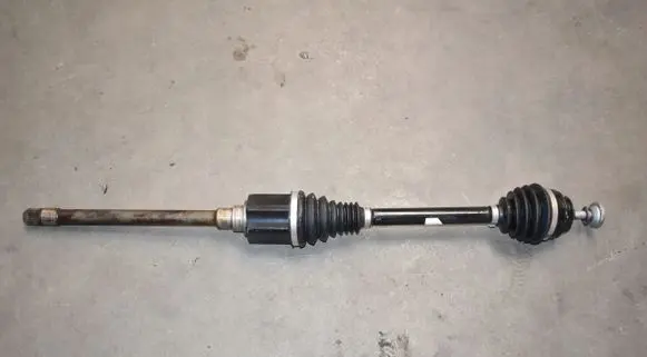 BMW X3 G01 Front driveshaft 8687782