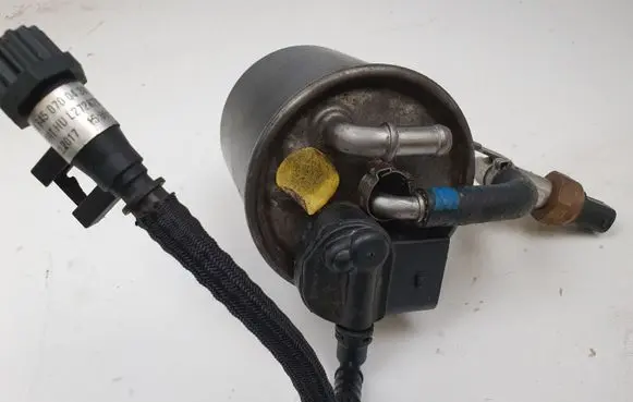 Mercedes-Benz A W176 Fuel filter A6420906452 A6450700081 A6450700438