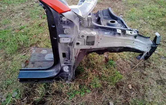 Front quarter panel