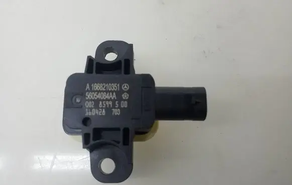 Mercedes-Benz A W176 Airbag deployment crash/impact sensor A1668210351
