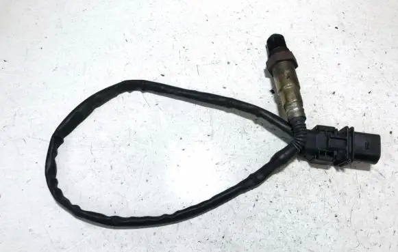 Volkswagen Golf VI Lambda probe sensor 0281004052 0281004053
