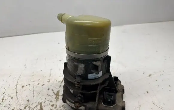 Volvo XC70 Power steering pump 31387595