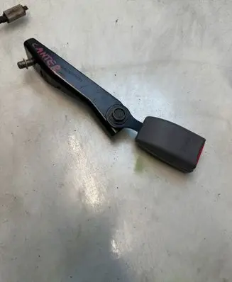 Mitsubishi Canter Front seatbelt buckle