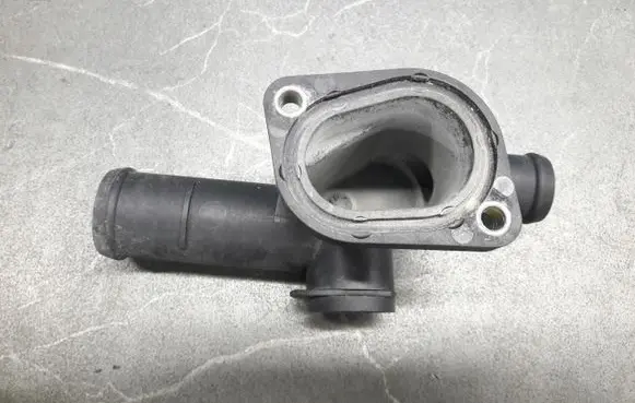 Seat Altea Thermostat housing 06A121133AL