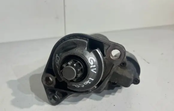 Volkswagen Golf IV Starter motor