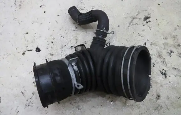 Toyota RAV 4 (XA40) Intercooler hose/pipe 17881-26100