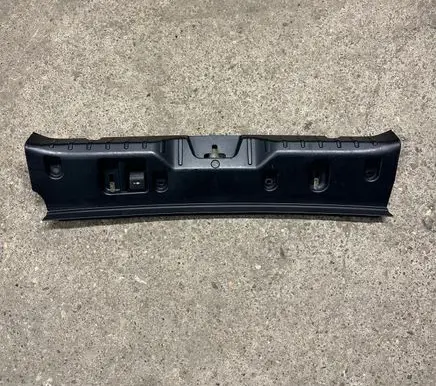 BMW 5 F10 F11 Tailgate/boot lid lock trim 7227535 9163190 18384510