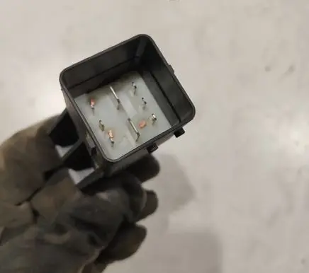 Citroen C5 Glow plug pre-heat relay 9640469680