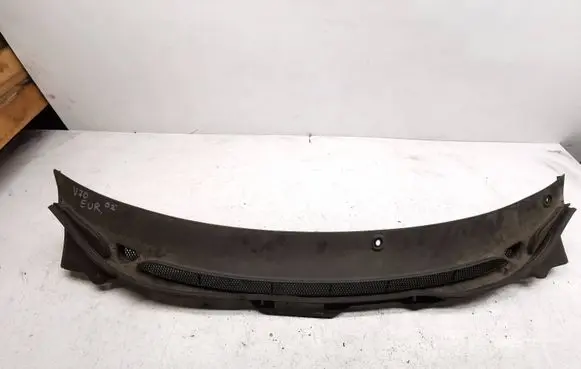Volvo V70 Windshield trim 9190000