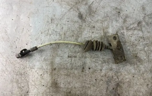 Mitsubishi Pajero Sport I Handbrake/parking brake wiring cable 