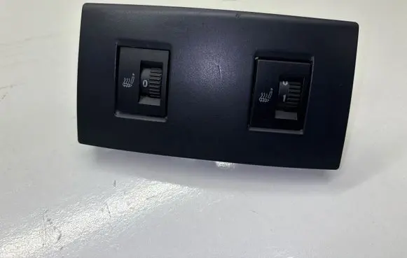 Skoda Octavia Mk2 (1Z) Seat heating switch 1Z0863289