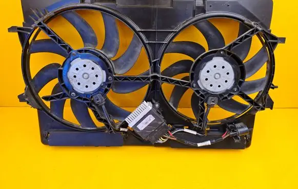 Audi A4 S4 B8 8K Electric radiator cooling fan 8K0121003AD
