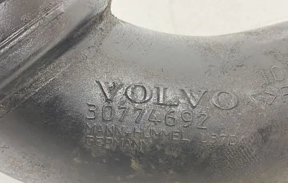 Volvo XC60 Air intake hose/pipe 30774692