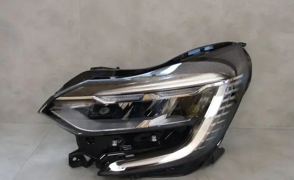 Renault Captur II Headlight/headlamp 260600666R 01393031 1EX2474
