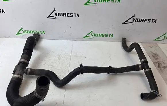 Nissan NV300 Engine coolant pipe/hose 215011009R