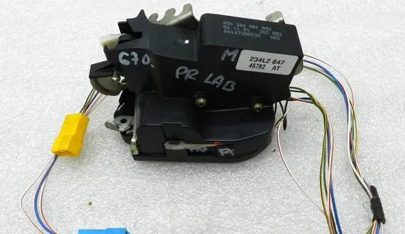 Mercedes-Benz Vaneo W414 Front door lock A4147200535 89599077