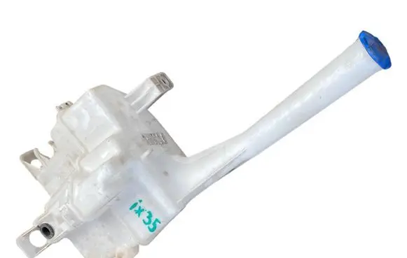 Hyundai ix35 Windshield washer fluid reservoir/tank 986102Y000 986102Z000