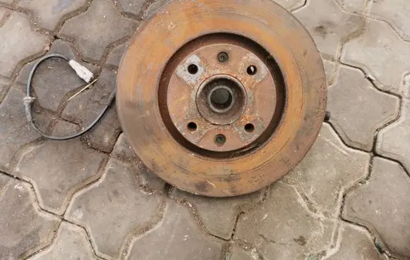 Peugeot Partner Front wheel hub spindle knuckle