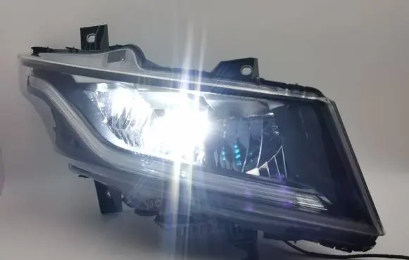 Iveco Daily 6th gen Headlight/headlamp 58029054830 10R050081 10R-050081