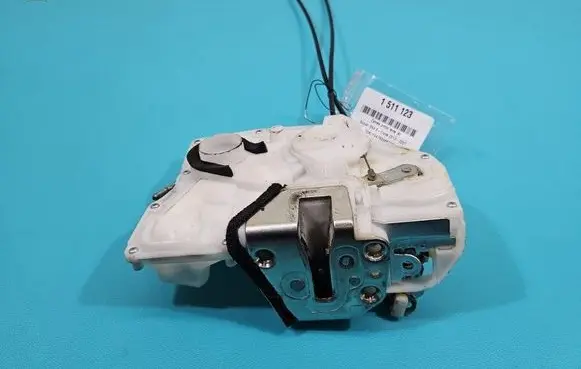 Suzuki SX4 S-Cross Front door lock 82202-61MA2 IMPRK1511123