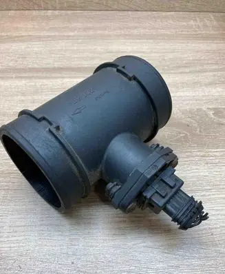 Chrysler Voyager Mass air flow meter 4612698C 0281002132